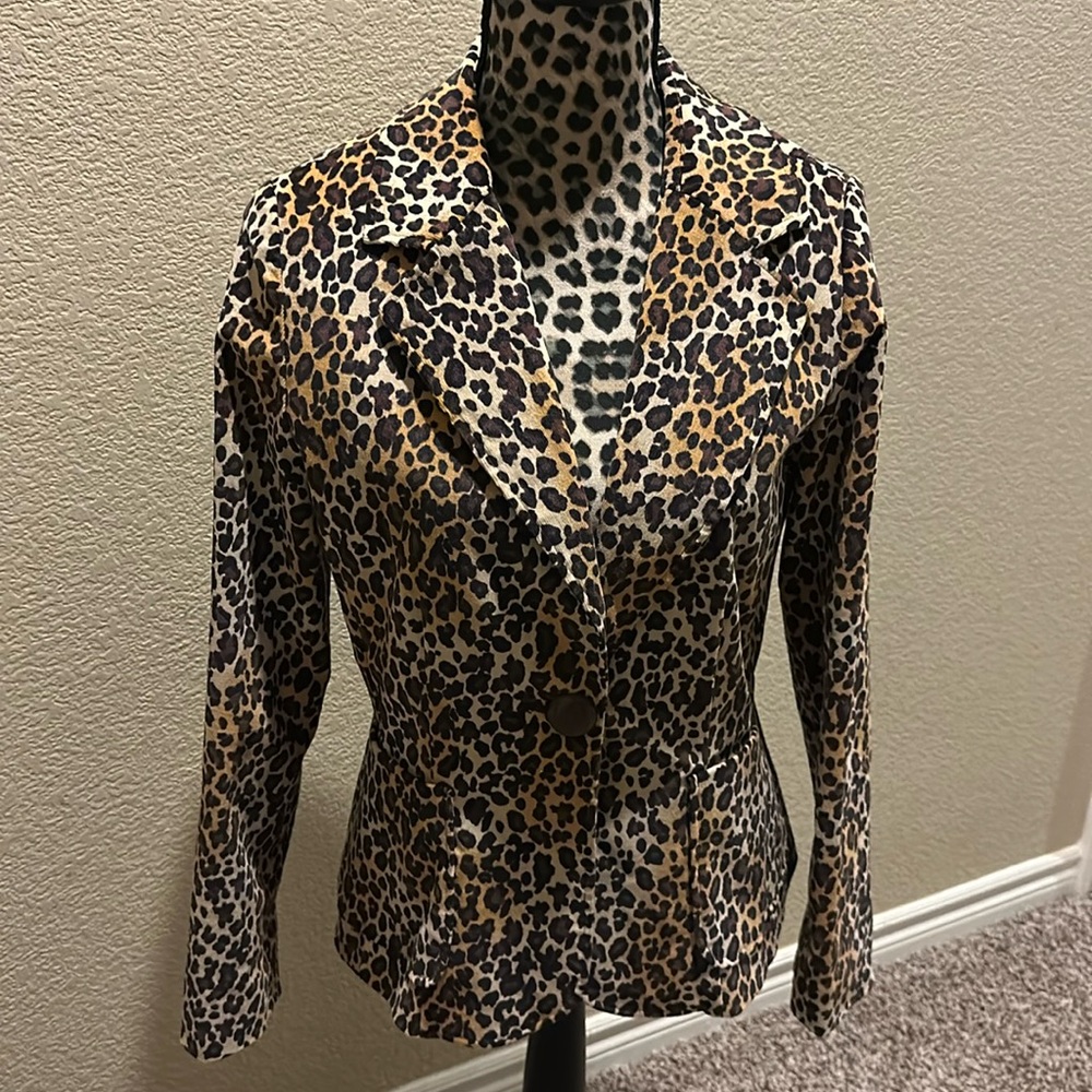 Leopard print blazer, velvet feel, size 8